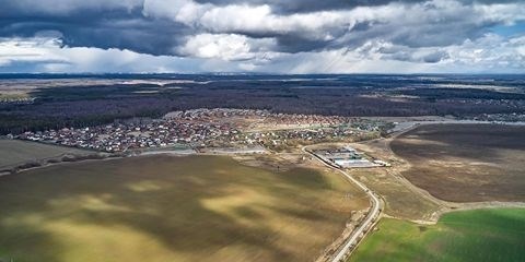 В настоящее время в электронном виде можно приобрести участки для строительства частных домов